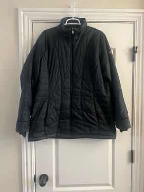 Columbia Black Quilted Jacket with Logo